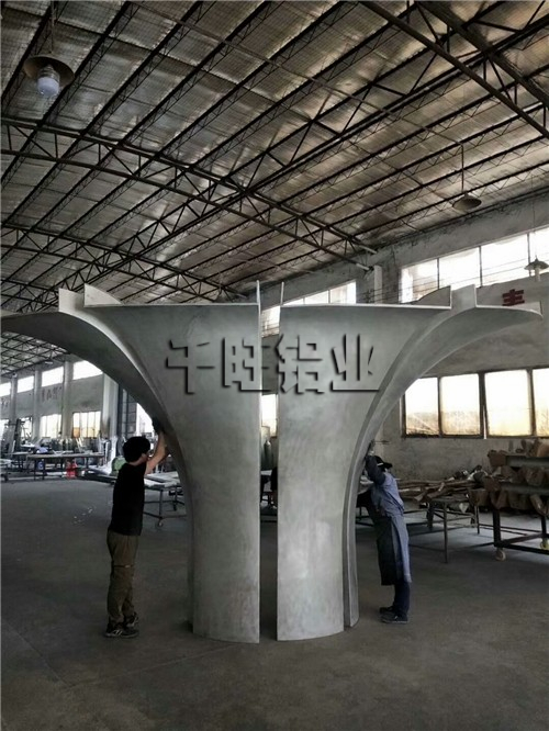 广西千旺辊涂铝单板公司教你快速采办一流的辊涂铝单板