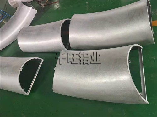 辊涂铝单板一线品牌有哪些？教你如何选取优质辊涂铝单板