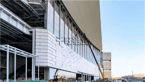 广西千旺建材公司告诉您快速的购买到优质辊涂铝单板