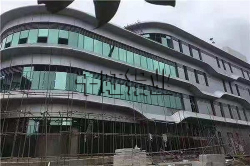 辊涂铝单板企业到哪里好？怎么样选取出色辊涂铝单板