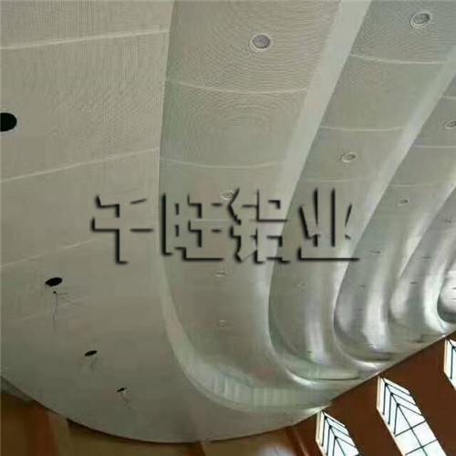 木纹铝单板知名牌子有什么？教你如何选对出色木纹铝单板